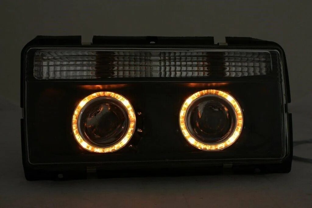 Блок фары передние ваз 2105, 2107 линза. Фары 2105 линза. Линзы в фары ваз 2107. Фары с линзами ваз 2107 2. Оптика на ваз 2105.