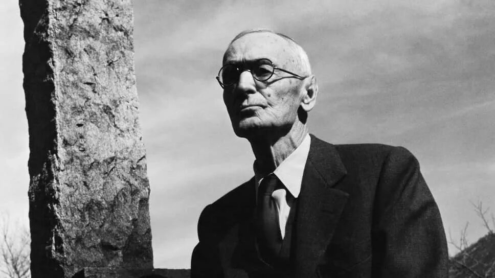 Гессе в представленном фрагменте текста поднимает. Гессе. hermann hesse. герман гессе швейцария. герман гессе в молодости.