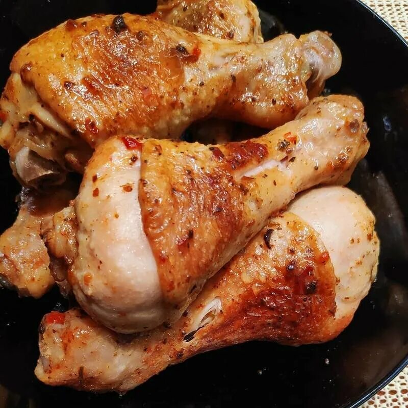 Рецепты вкусной курицы в мультиварке. Голень курицы. Куриные голени в мультиварке. Голень куриная. Ножки курицы в мультиварке.
