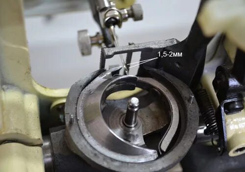 Регулировка швейной машинки чайка 142м. Чайка 143 швейная машинка инструкция электрическая схема. Швейная машинка чайка 134 с ножным приводом инструкция. Швейная машинка подольск 142 инструкция. Схема швейной машинки чайка 142 м.