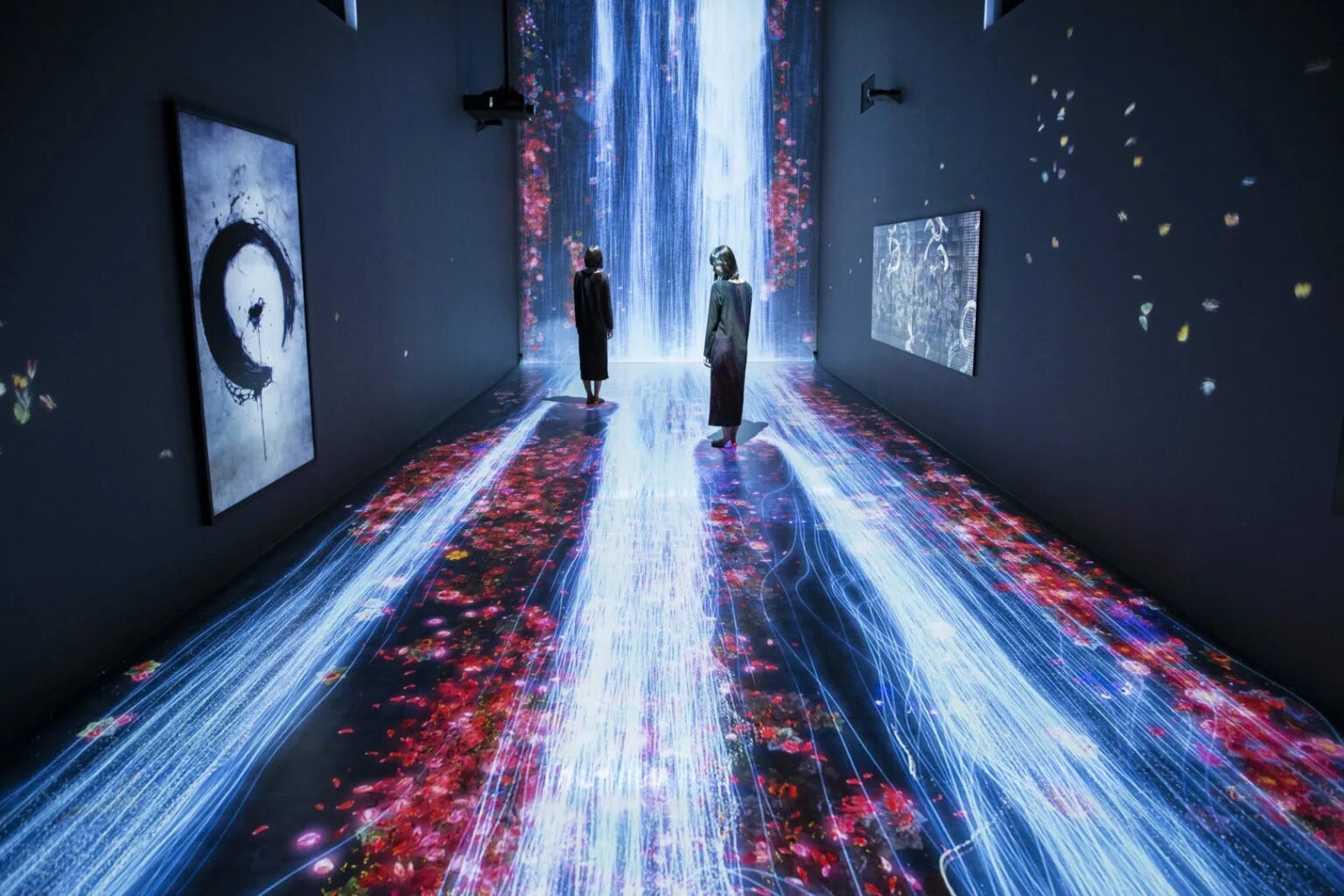 Музей TEAMLAB В Москве. Дэвид Холл видеоарт. Иммерсивный музей в Токио. TEAMLAB инсталляции. Transcending the future with space