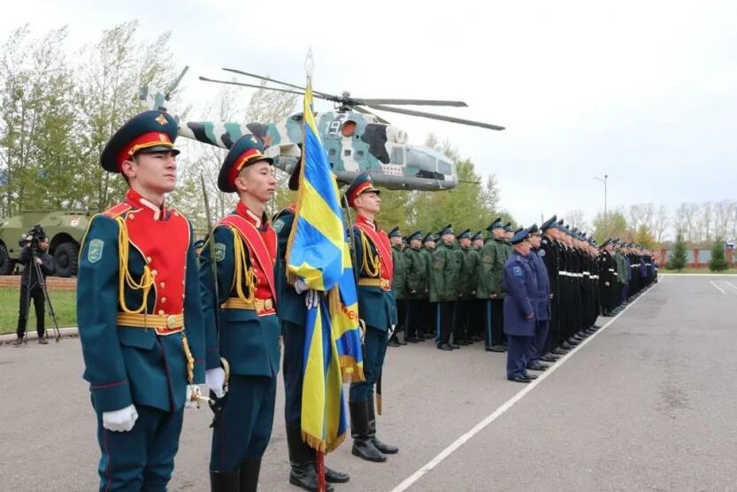 Уфимский кадетский корпус имени мусы гареева. Кадетский корпус мусы гареева уфа. Кадеты затон уфа. Гареева. Кадетская школа в затоне.