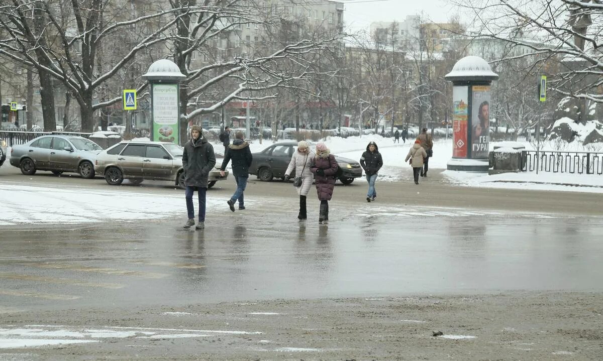 Погода в н новгороде сегодня. Гололед Нижний Нижний Новгород. Мокрый снег Нижний Новгород. Метель в Нижнем Новгороде. Гололед в Нижнем Новгороде сегодня.