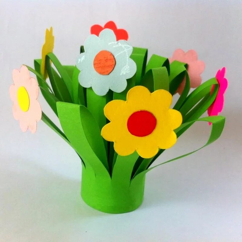 Что можно сделать к 8 марту. Поделки для мамы. Поделка цветы. Цветы из цветной бумаги для детей.