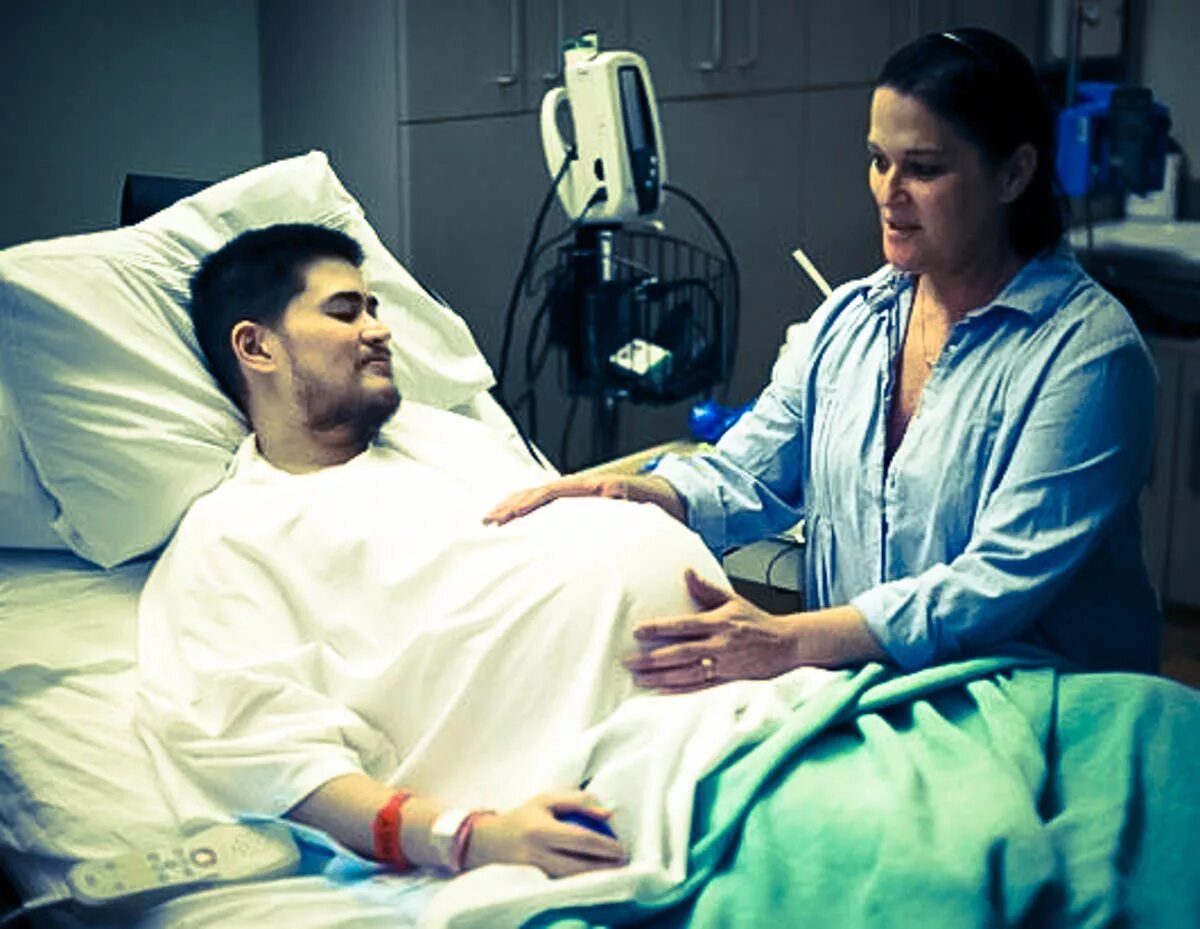 как рожают мужики