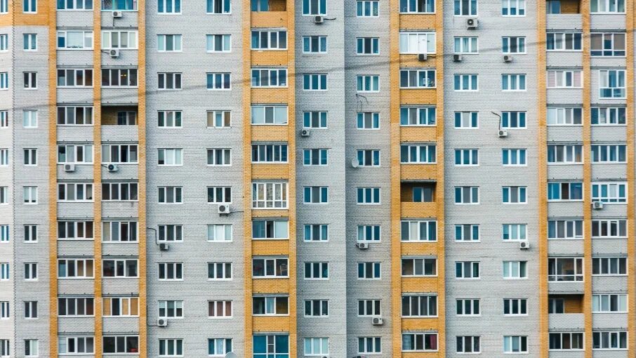 Вторичное жилье. Вторичный рынок жилья. Калуга многоэтажки. Вторичная недвижимость Москва. Сайты недвижимости вторичка москва