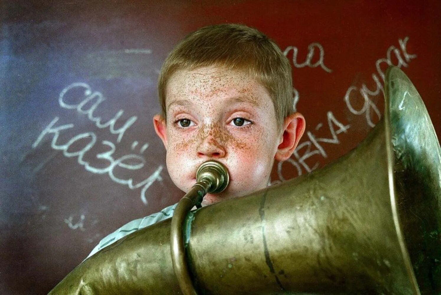 Симулятор труба игра trumpet. Купить трубу играть. Играть на трубе одним словом. Играть на трубе одним словом. Трубачи брасс бэнд.