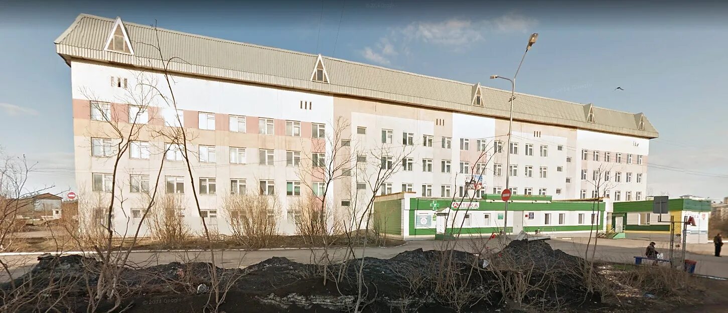 Тиманская 2 воркута. Детская поликлиника 2 воркута. Воркутинская поликлиника воркута. Воркута кирова больница. Семиэтажка в воркуте больница.