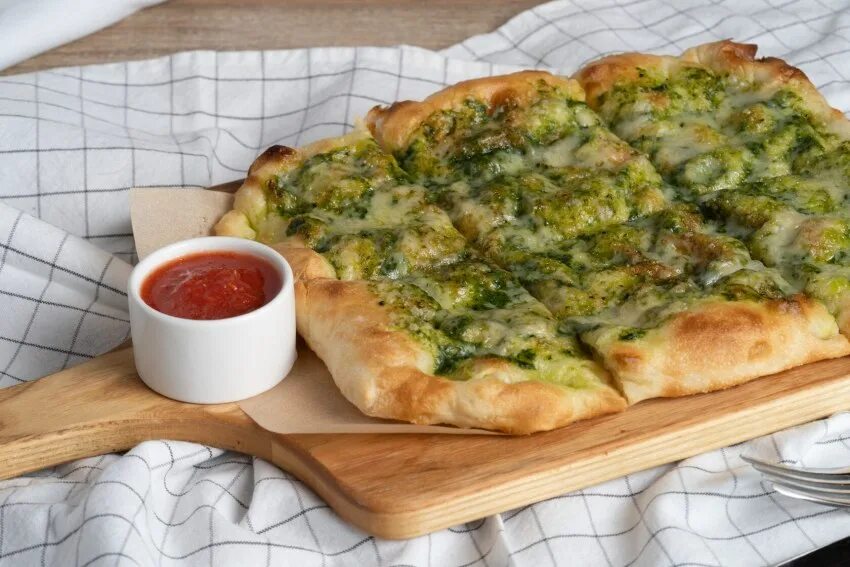 Тесто песто меню. Тесто песто меню. Тесто песто меню. Соус песто к пельменям. Песто из базилика.