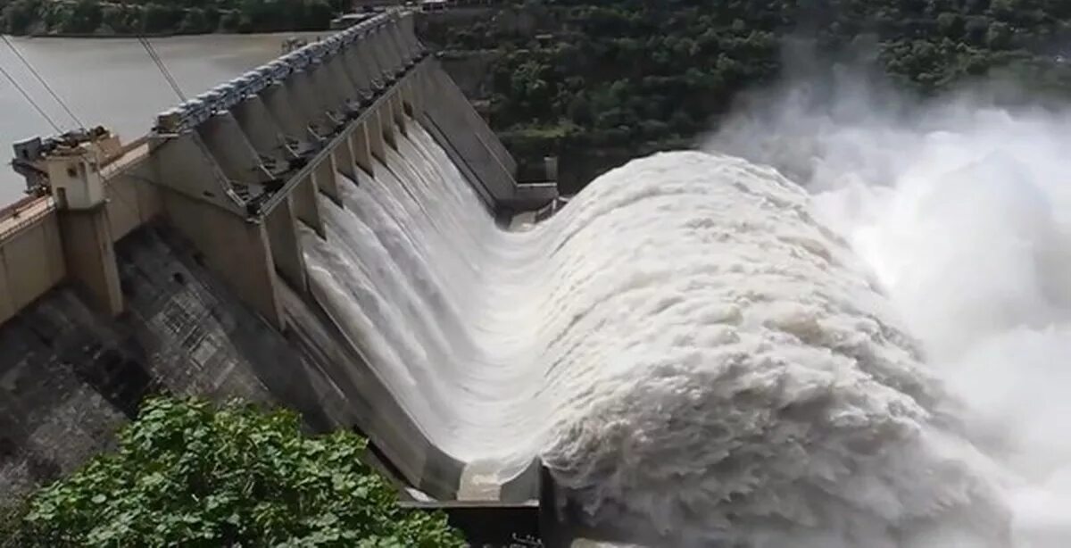 Найти мощность потока воды протекающей через плотину. ГЭС Хуанхэ. Плотина Нагарджуна Сагар. Прорыв плотины строящейся ГЭС "кыадат". Плотина кёльнбрейн.