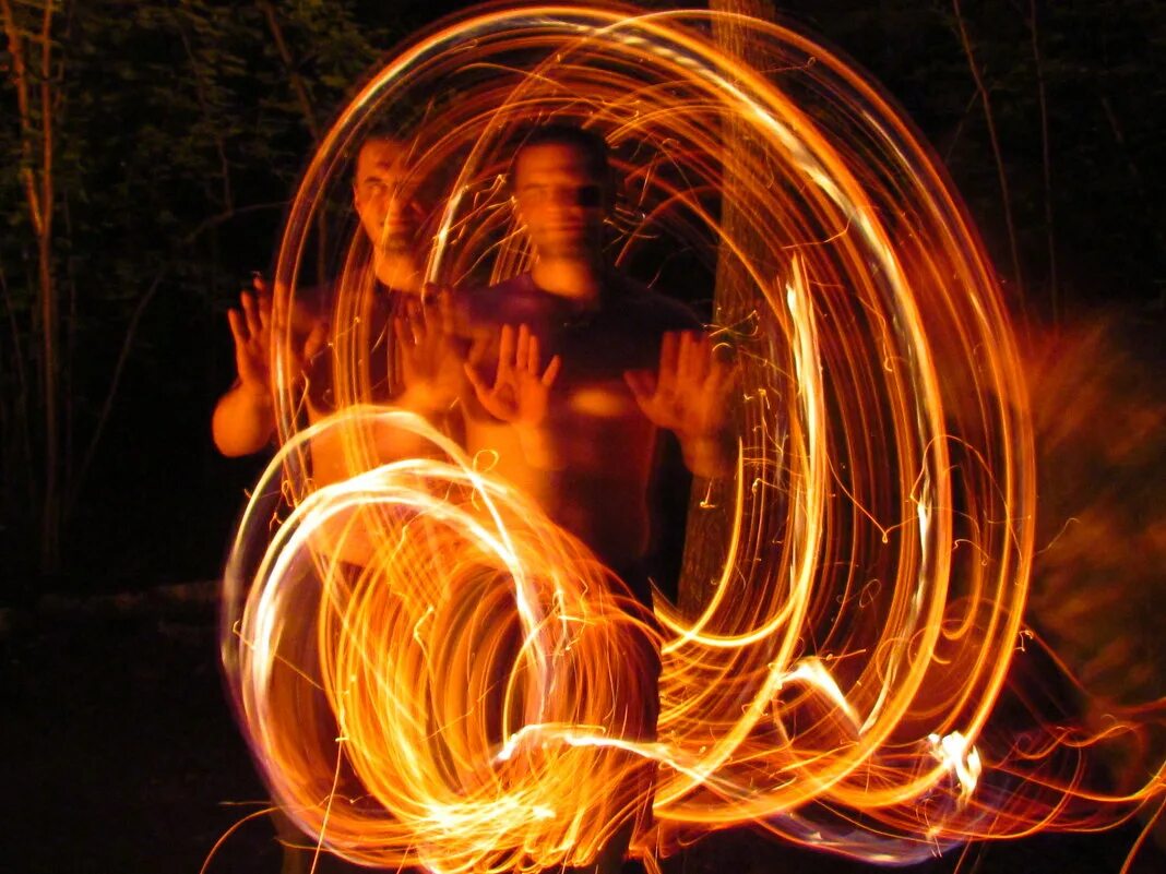 Мистерия огня. Мистерия огня. Огненная мистерия. Мистерия огня мэнли палмер холл. Реутов фейерверки мистерия огня.