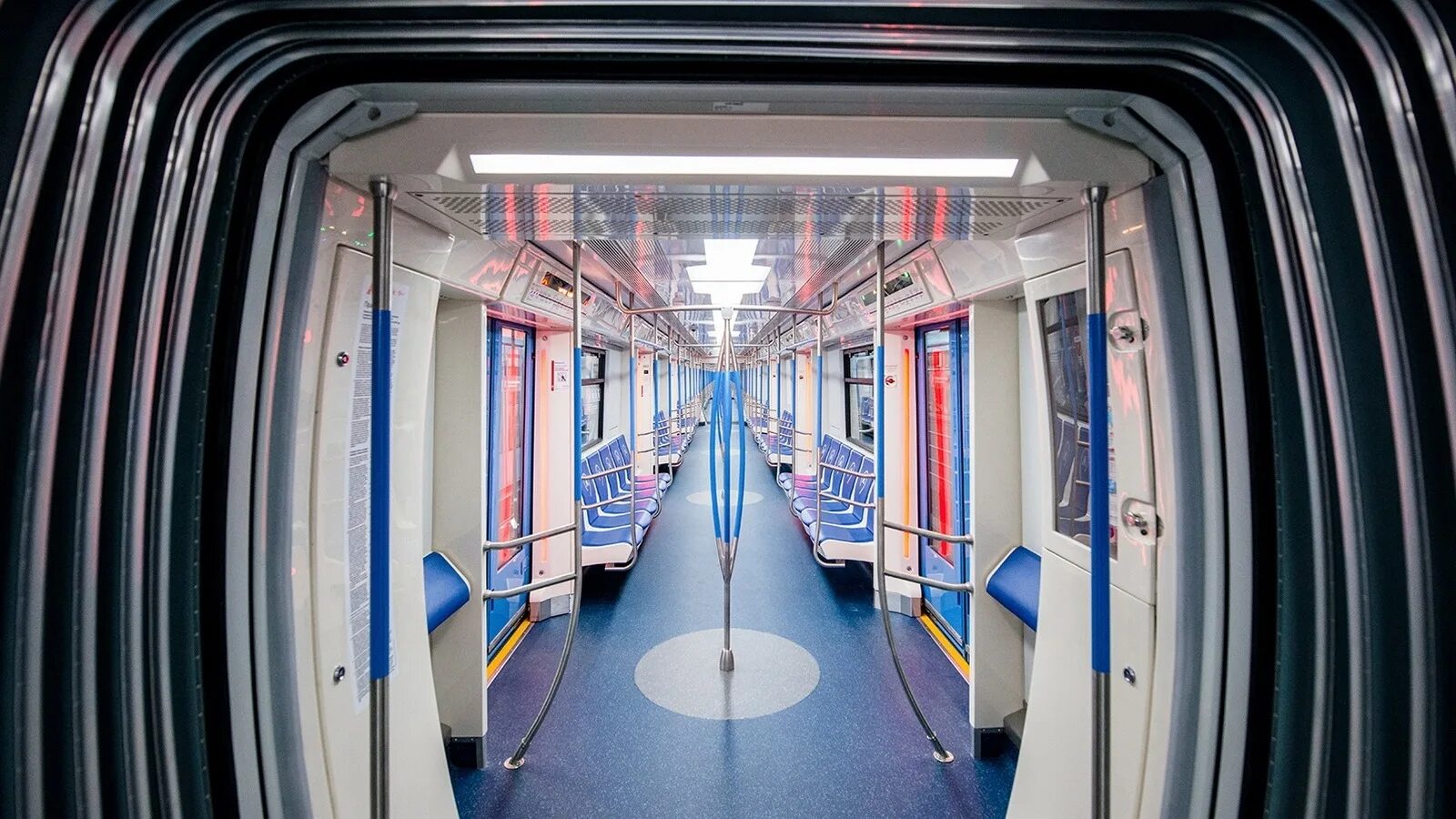 Фотограф показал, как выглядит метро Москвы без людей Российское фото Дзен