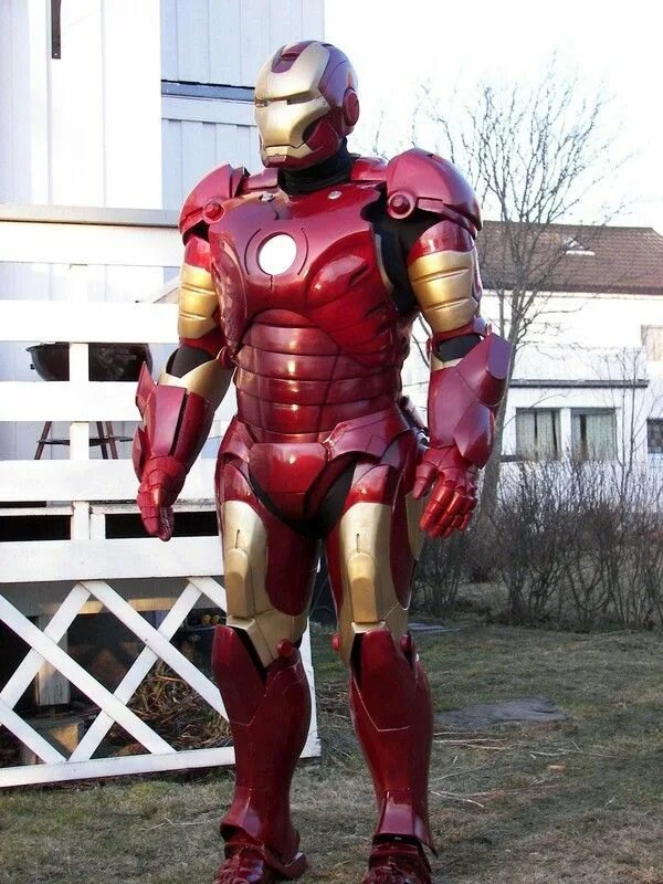 Дети железного человека. Ironman костюм. Костюм железного человека взрослый. Металлический костюм железного человека. Костюм железного человека для детей.