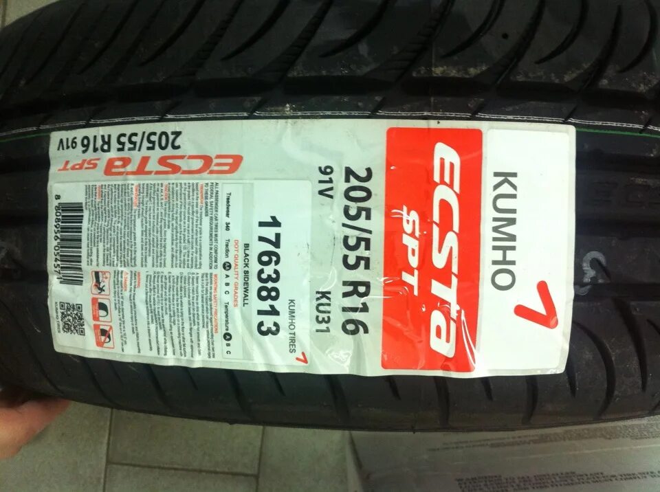 Летних шин kumho r16 отзывы. Автомобильная шина Kumho Ecsta SPT ku31 205/55 r16 91v летняя. Летняя резина 205/560 r16 Kumho Ecsta на Киа Селтос. Kumho Ecsta SPT ku31 165/45 r16. Летняя резина Кумхо 1 r16 205/55.