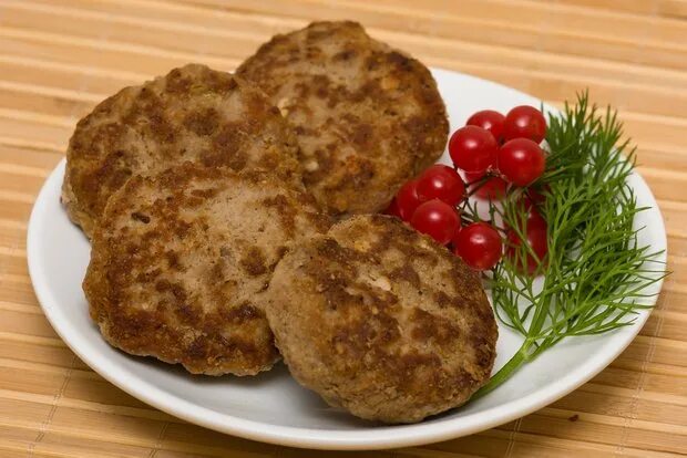 Что добавить в котлеты чтобы были мягкие
