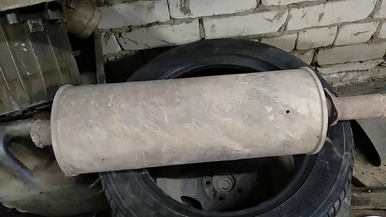 Глушитель форза. Выхлопная система газ 53. Глушитель видео. Выхлопная труба таврия 110308-1201009-11. Устройству глушителя сузуки бандит.