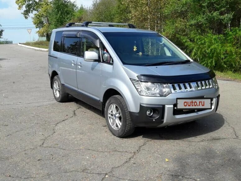 Купить митсубиси делика д5. Митсубиси Делика д5. Mitsubishi Delica d5 2010. Митсубиси Делика д5 2010. Делика д5 серебристая.