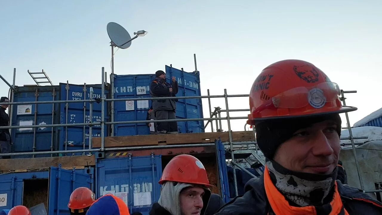 Центр работа тобольск. Тобольск вахта. вахтовый городок тобольск. вакансии тобольск. работа в тобольске свежие.