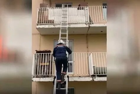 Запах на балконе