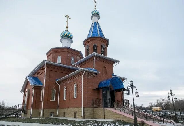 Покровское свердловская область каменский. Храм село Покровское Каменский район Свердловская область. Пустынь Пензенская область Каменский район. Храм пустынь Пензенской области. Покровский храм в селе Сильковичи.