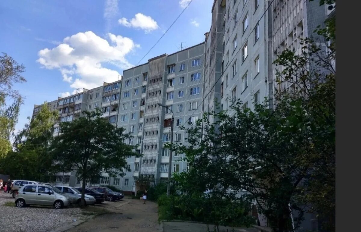 Спартака общежитие. Пролетарский район тверь фото. Решетникова 17к1. Мануфактура берга тверь. Ук дом тверь.