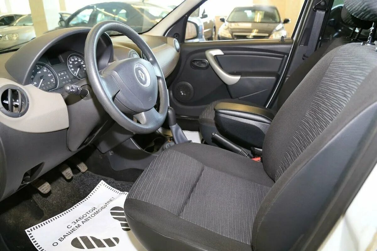 габариты рено логан 2 седан. рено логан 1 вес авто. логан 1. рено логан сколько лошадей на 1. рено логан вес 1.