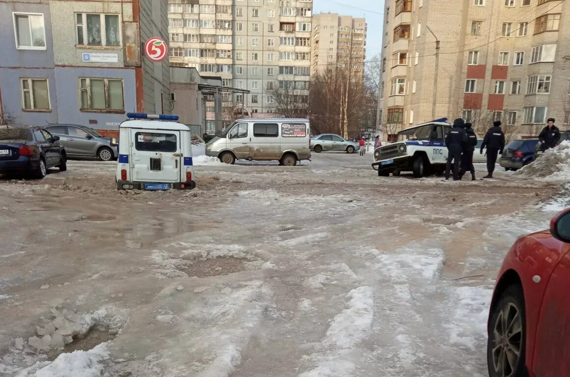 Полиция 2 киров. Полиция 2 киров. Полиция. Полицейский россии. Полиция построение.