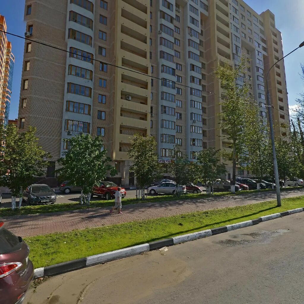 Купить квартиру метро новокосино. Новокосино Новокосинская улица. 'Новокосино'улица'Новокосинская'13'в!. Реутов улица октября дом 18. Реутов Новокосинская улица.