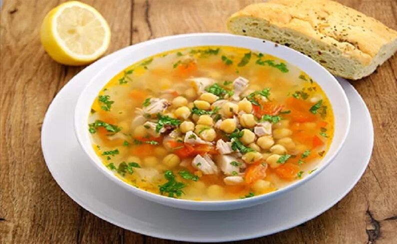 Куриный суп с нутом. Ревифья суп. суп с горохом нут. турецкий суп с нутом.