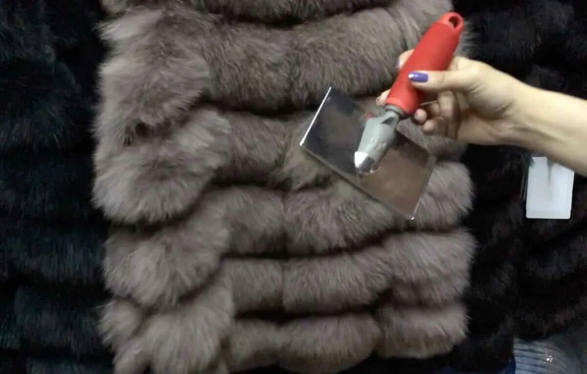 Как распушить норку. Щетка для дубленки. Как распрямить шубу. Расчесывание меха. Меховой холодильник.