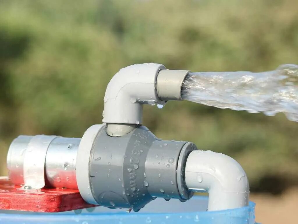 Парафин на водяной бане. Паровая баня готовка. Как делается водяная. Приспособление для опреснения воды. Поделка фонтан.