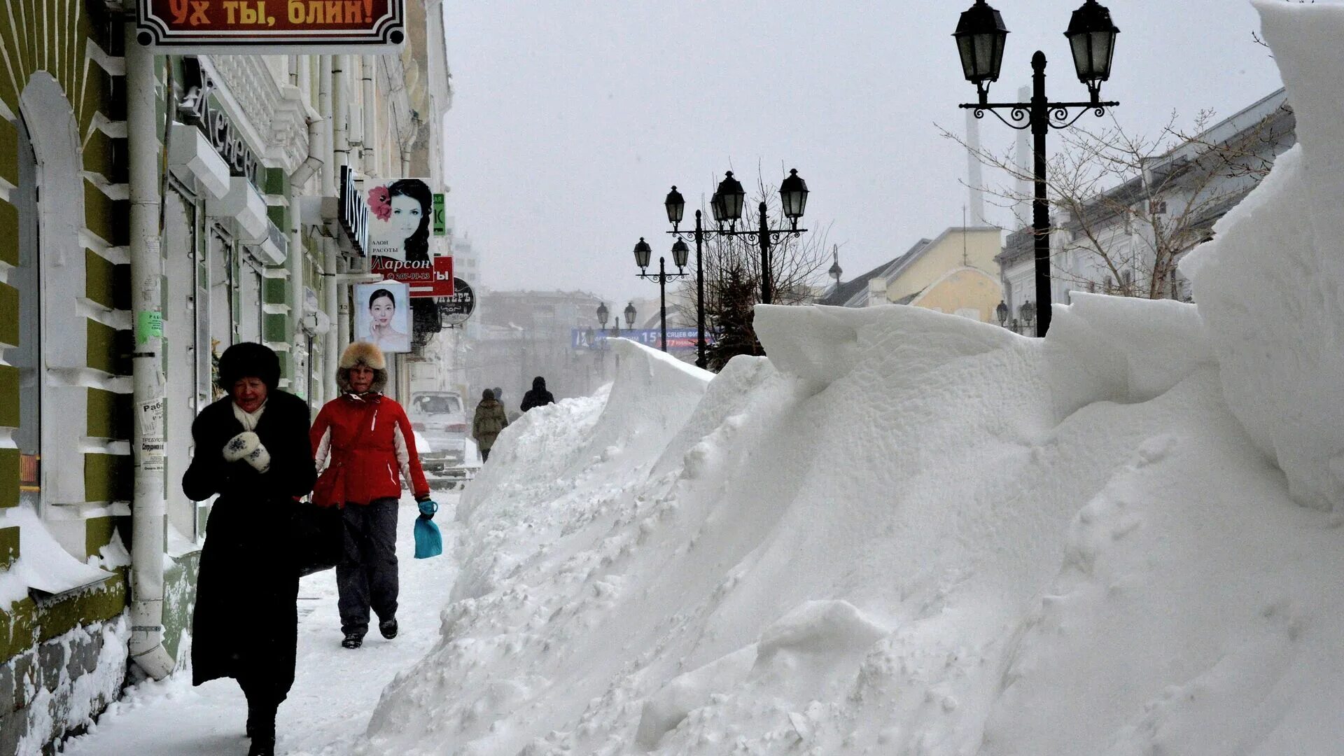 В городе 120000 жителей причем 40