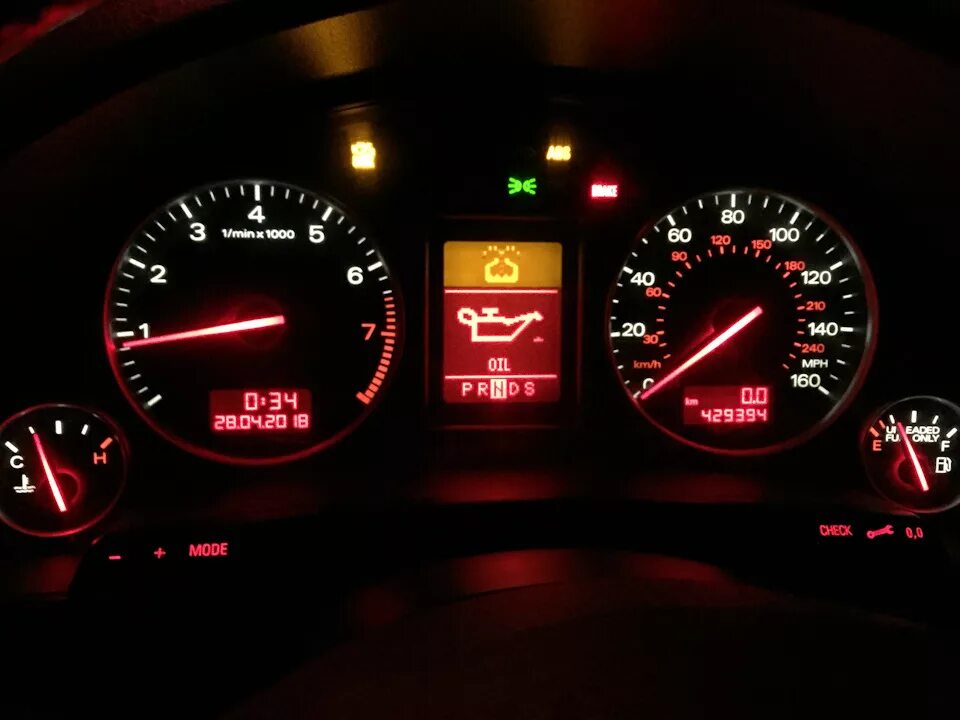 Ошибка масленка. Красная масленка ауди а4 b6. красная масленка ауди q7. красная масленка audi a6. красная масленка ауди а4 1,8.