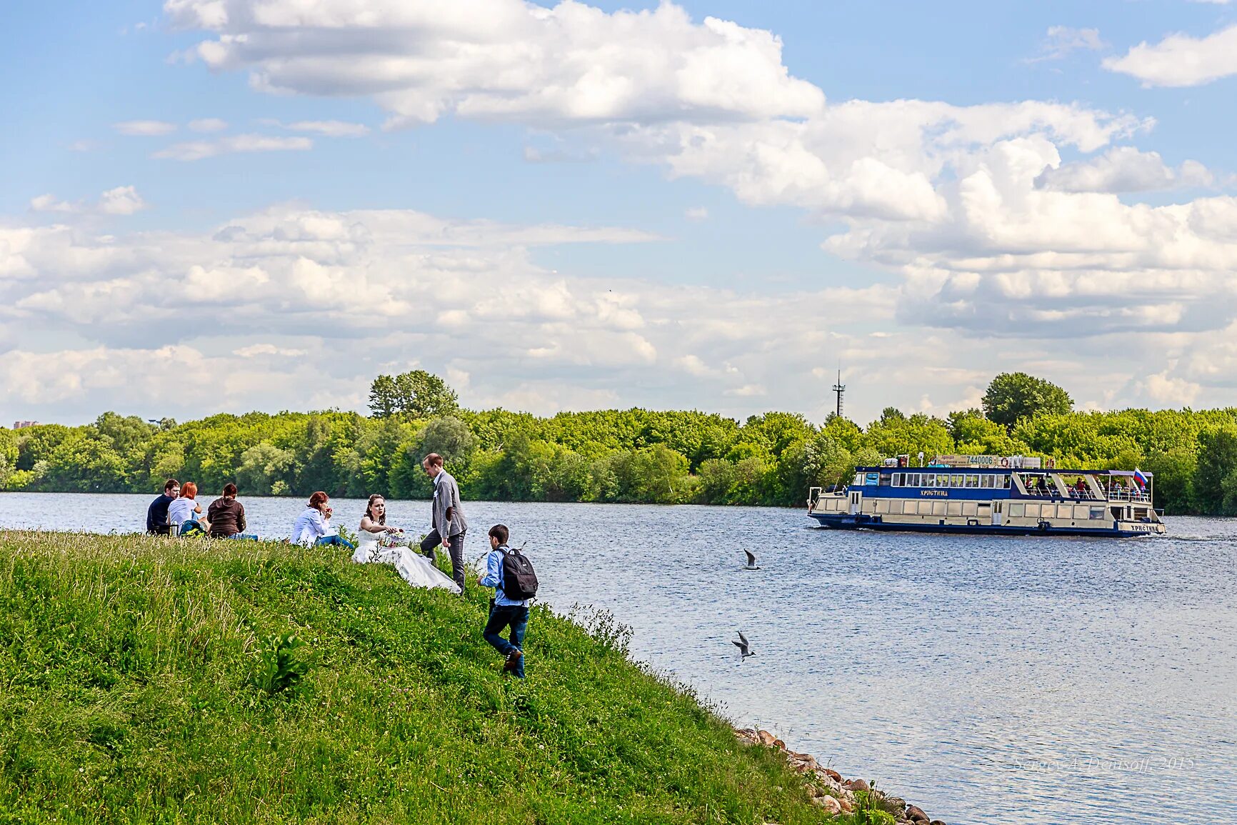 Уровень реки коломна. Парк Коломенское река. Коломенское набережная Москвы-реки. Москва река в Коломенском. Река в Коломенском парке.