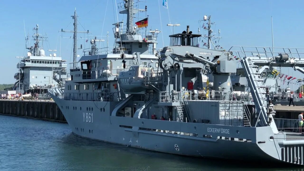 Bottsand — «корабль-ножницы». Deutsche Marine ships. Bottsand и Eversand судно. Bundesmarine.