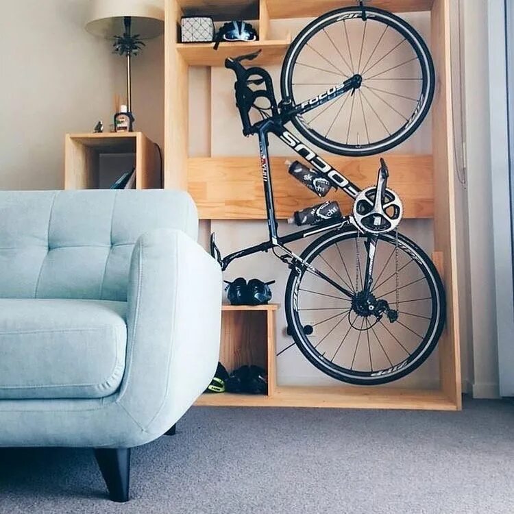 Bike room. Велосипед в маленькой квартире. Шкаф для велосипеда. Хранение велосипеда в квартире. Шкаф для велосипеда в квартире.