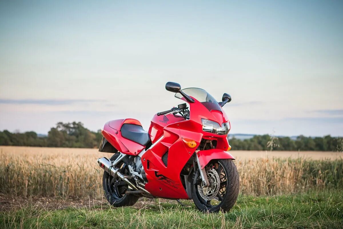 Хонда вфр 800 поколения. Honda VFR 800. Хонда ВФР 800. Honda vfr800 5gen. Мотоцикл Honda VFR 800.