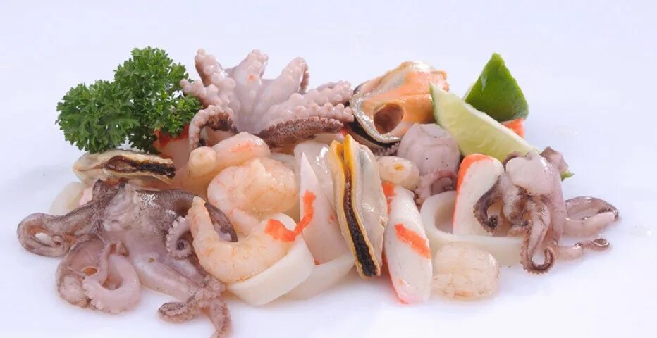 Можно ли есть морскую. Морской коктейль мидии Осьминоги кальмары в. Ассорти мидии кальмары креветки. Мидии кальмары Осьминоги креветки. Морской коктейль Frozen Seafood Mix.