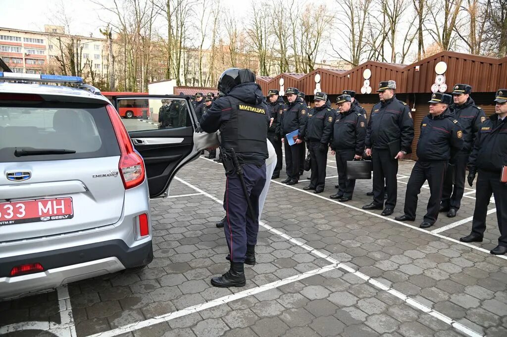 Первомайское ровд г витебска. Военнослужащие на экскурсии. Первомайский отдел охраны. Начальник гаи томск. Отдел охраны кпбстин.