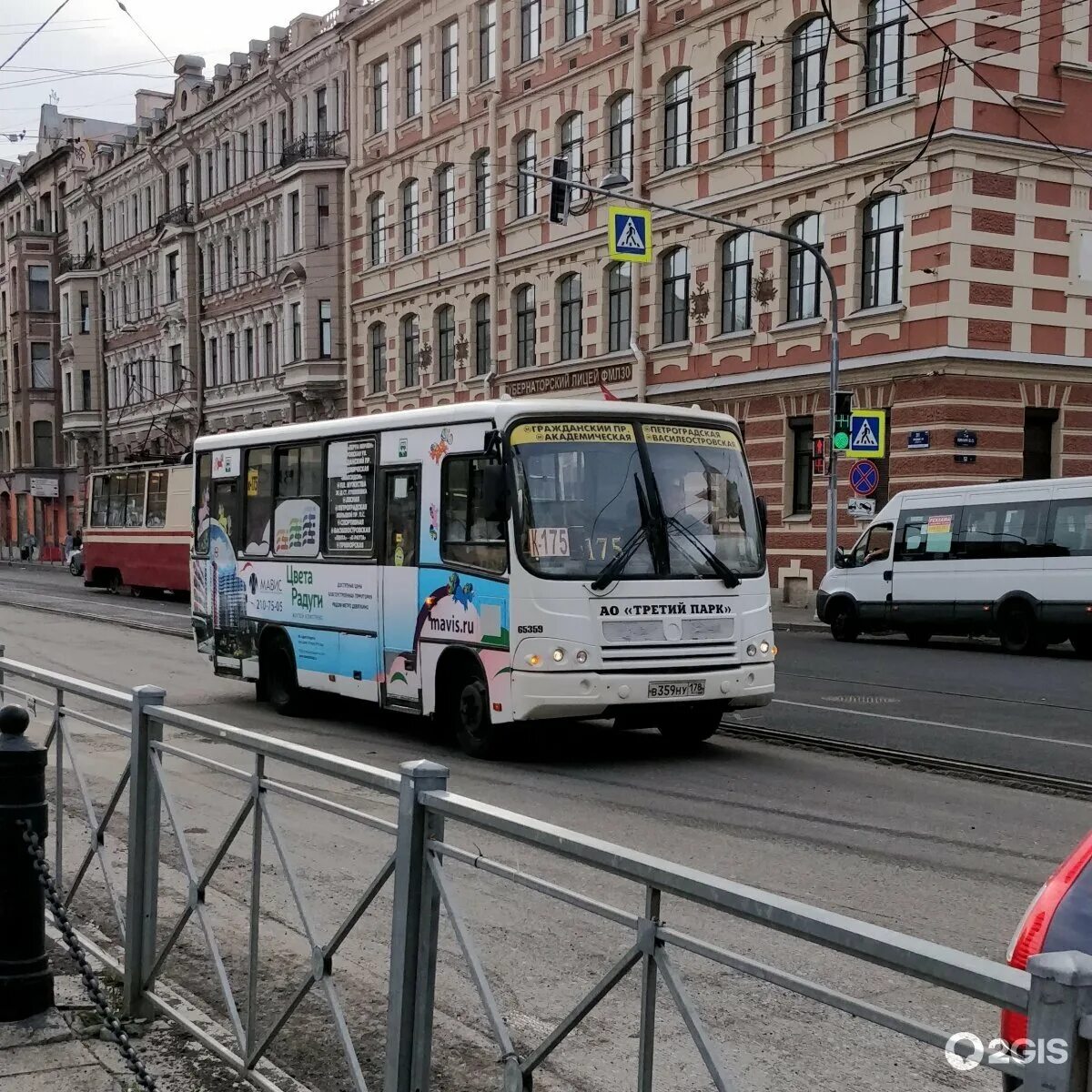 Первые автобусы спб. Маршрутка Петербург. Маршрутки Санкт-Петербурга. Маршрутки в Питере. Коммерческие автобусы СПБ.