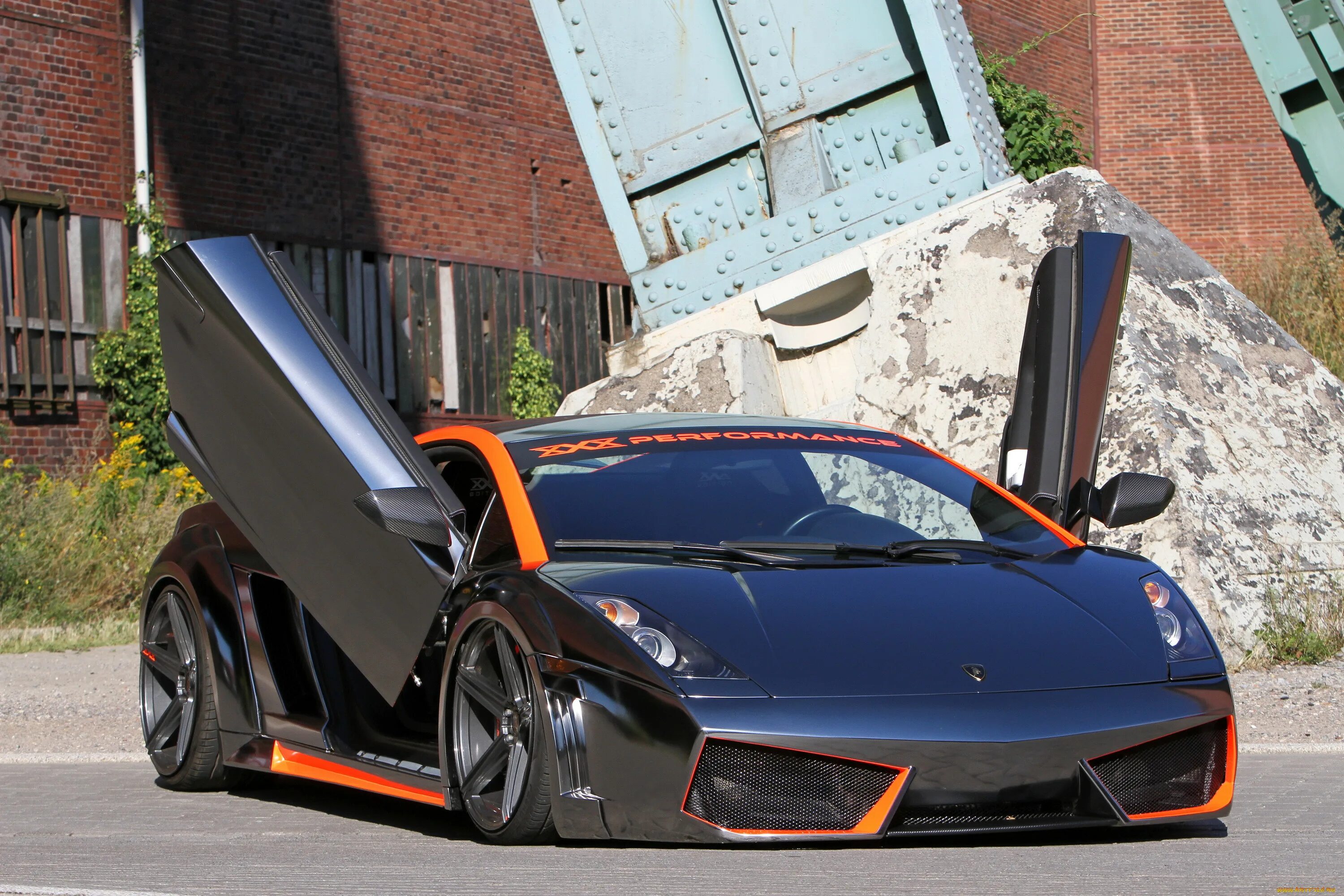 Mr lambo xcho. Lamborghini aventador black. Lambo фото. Машина в океане. Ламборджини авентадор голубой.