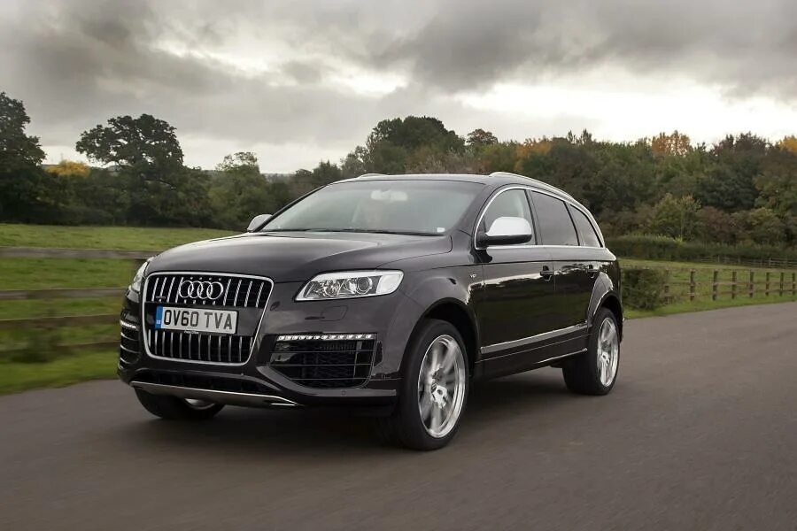 Q7 2009 года. Audi q7 v12. audi q7 2009 v12. ауди q7 v12 tdi. audi q7 tdi v12 2009.