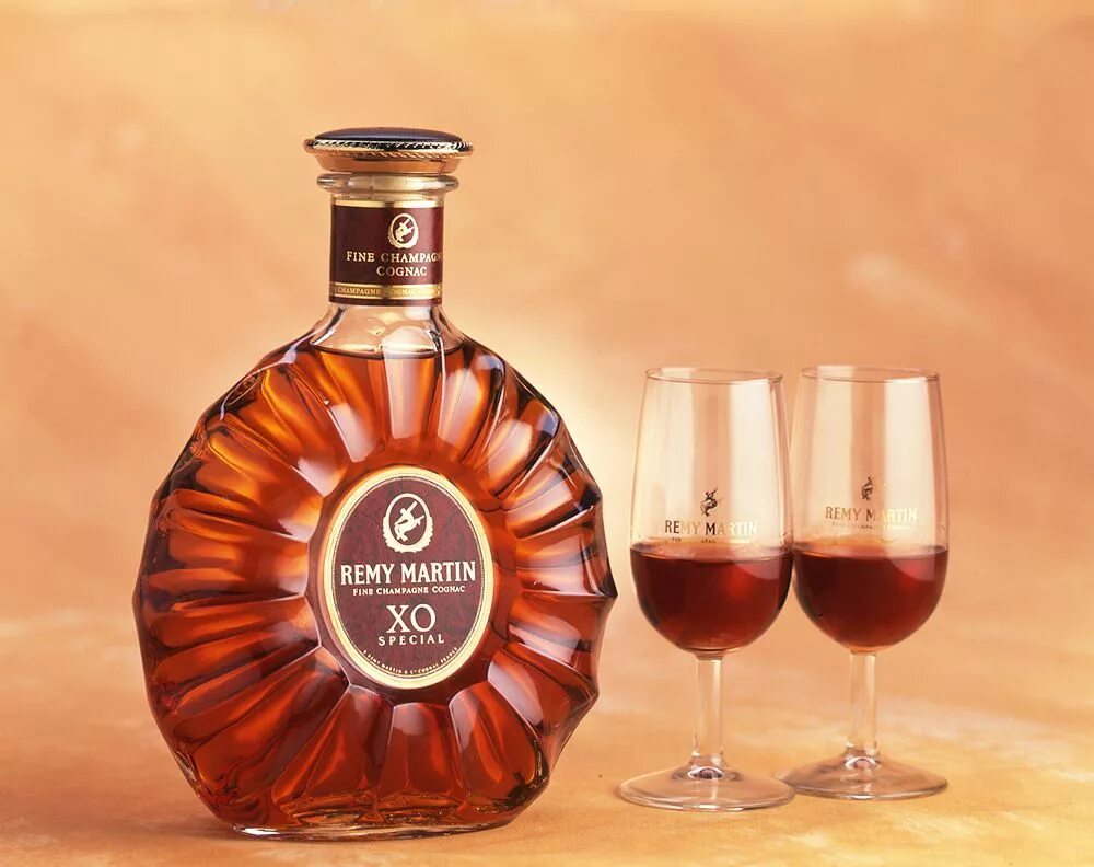 Купить коньяк рязань. Коньяк Kyrgyzstan XO. Elizabeth Хо коньяк. Elizabeth коньяк Cognac.