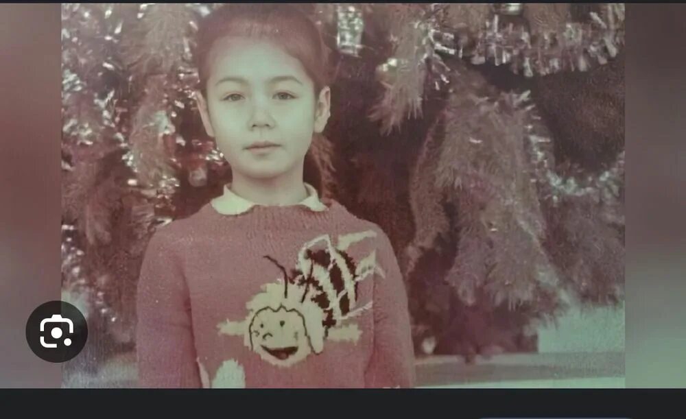 Ляйсан утяшева в детстве. Ляйсан утяшева в детстве. Мама ляйсан утяшевой. Родители утяшевой. Ляйсан утяшева в молодости детстве.