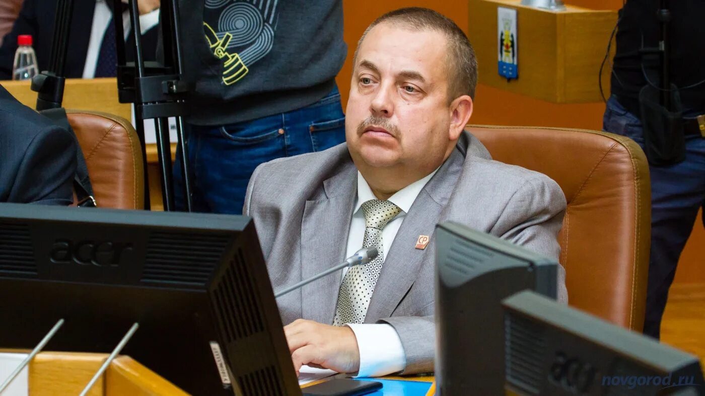 Вице спикер думы. Дума великого новгорода депутаты кпрф. представитель компартии клементьев. спикер думы коммунист журавлев. горнов вице спикер.