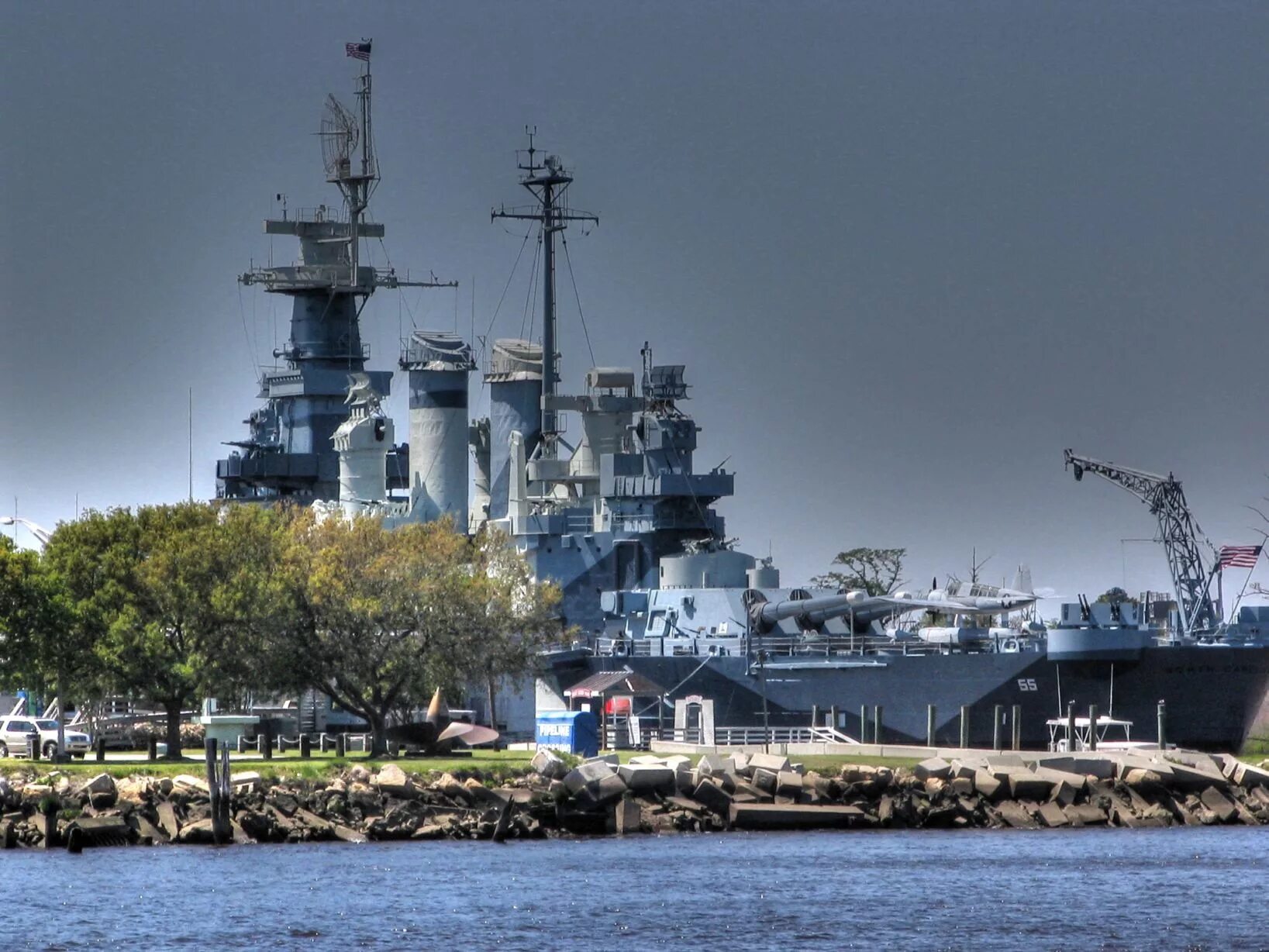 Остров линкор. Линкор Миссури. Battleship USS Mississippi.