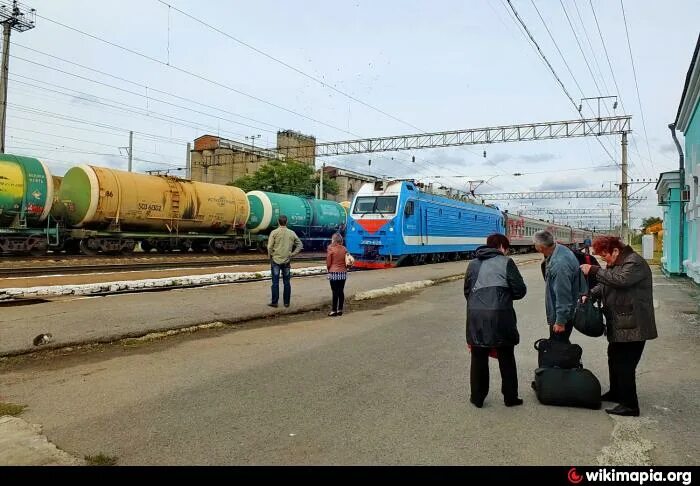 Жд вокзал зимовники. Станция куберле. Станция поезда. Локомотив ра2. Новые поезда.