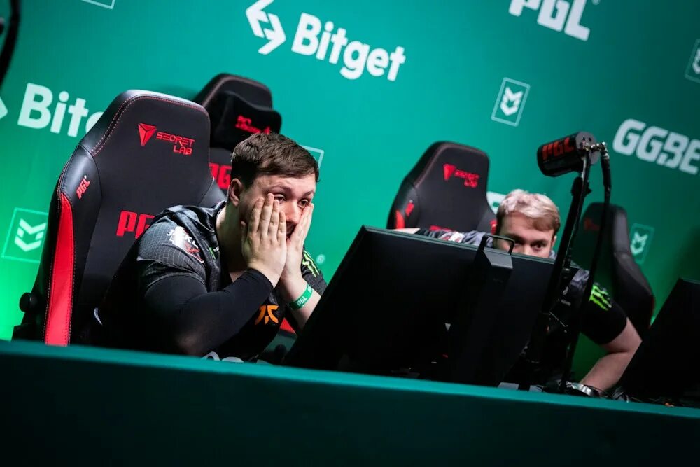 M0nesy фото. Мажор нави g2. Киберспортсмены кс го с кавказа. G2 обыграли ликвид. Pgl major rmr eu b.