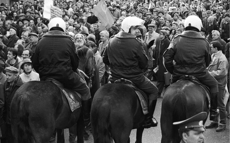 Торпедо москва 1997. 06 1993. 06 1993. Основные направления правовой информатизации. 10:(2 12/17 +1 5/17) -(3 4/5 + 1 2/5) :6.