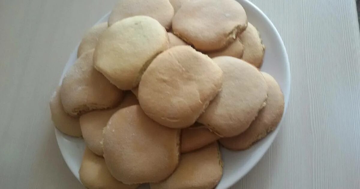 коржики на кефире. коржики на кефире. коржики на кефире. маковые коржики фото на белом фоне. коржики на сметане.